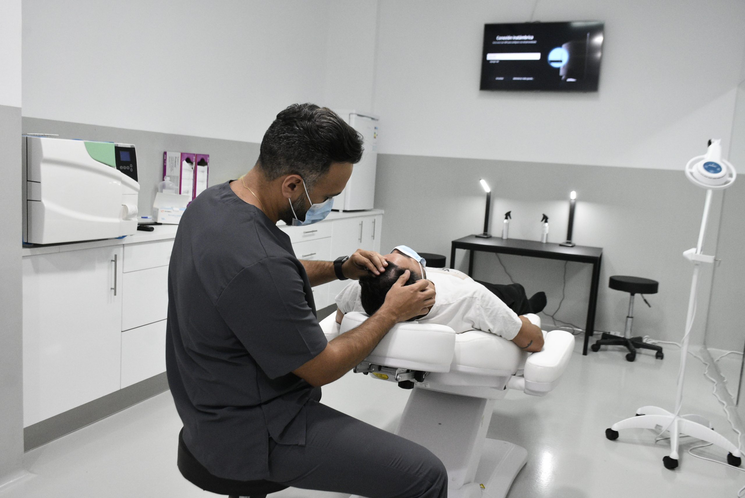 CLINICA IMPLANTE CAPILAR DOS HERMANAS - CLINICA CAPILAR PLUS